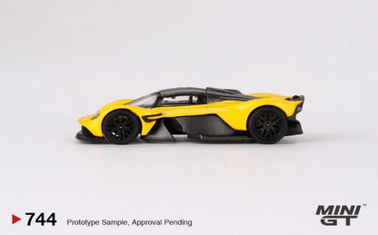 MiniGT 1:64 Aston Martin Valkyrie Güneş Sarısı