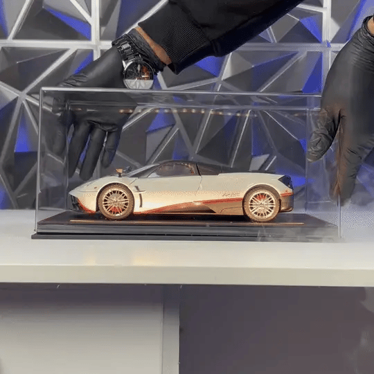 Pagani Huayra 1:18 Diecast Model – Koleksiyonluk Premium Hypercar